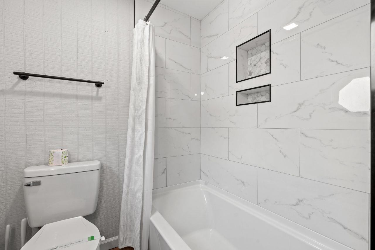 214 2nd Ave. S Photo 16