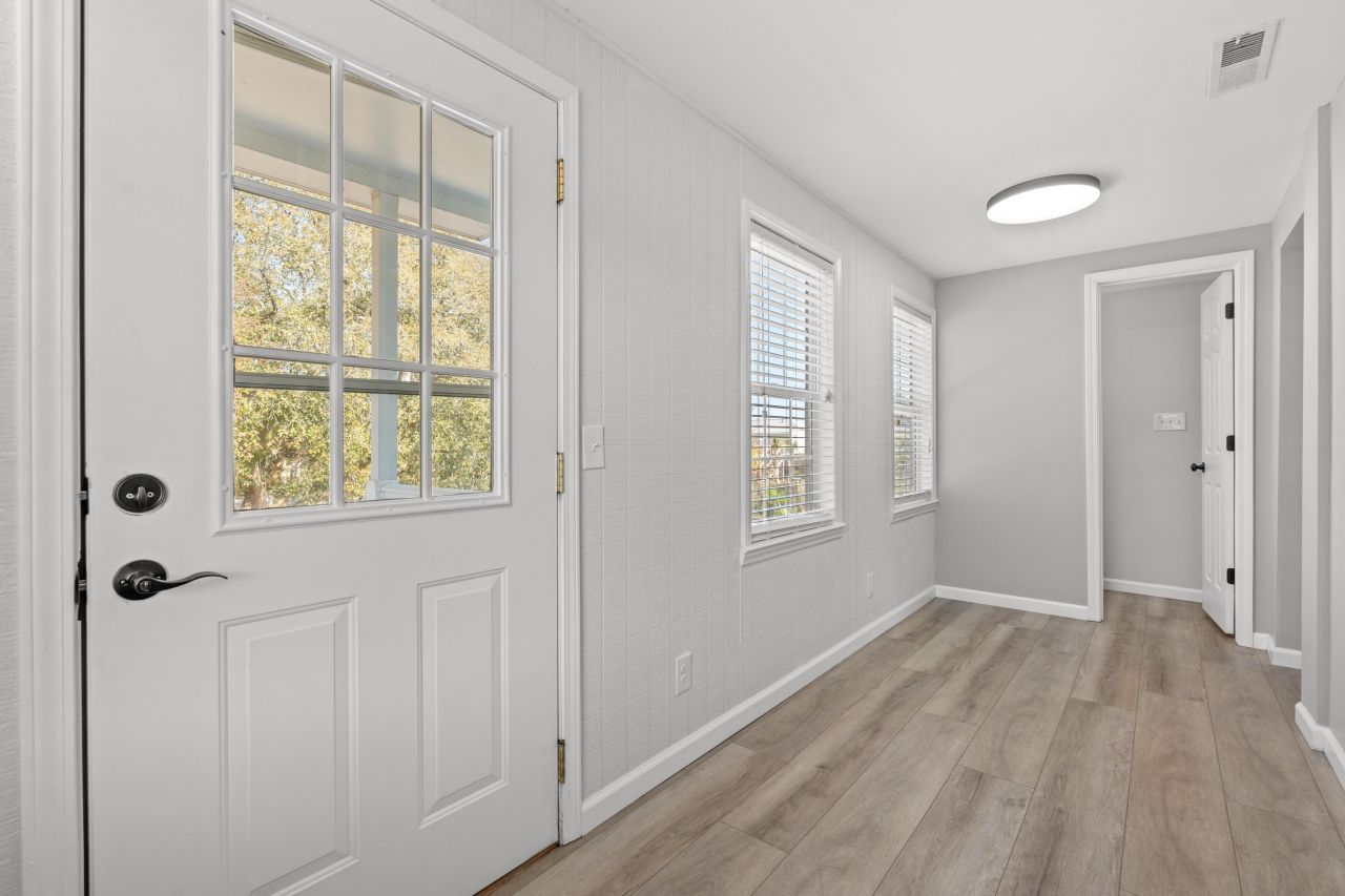 214 2nd Ave. S Photo 20