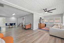 214 2nd Ave. S photo 4