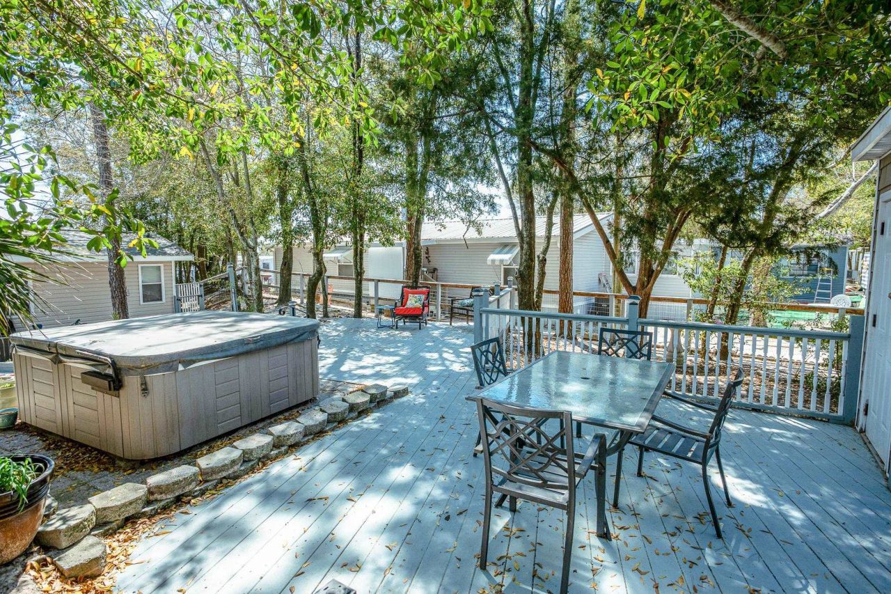 9700 Kings Rd. Photo 37