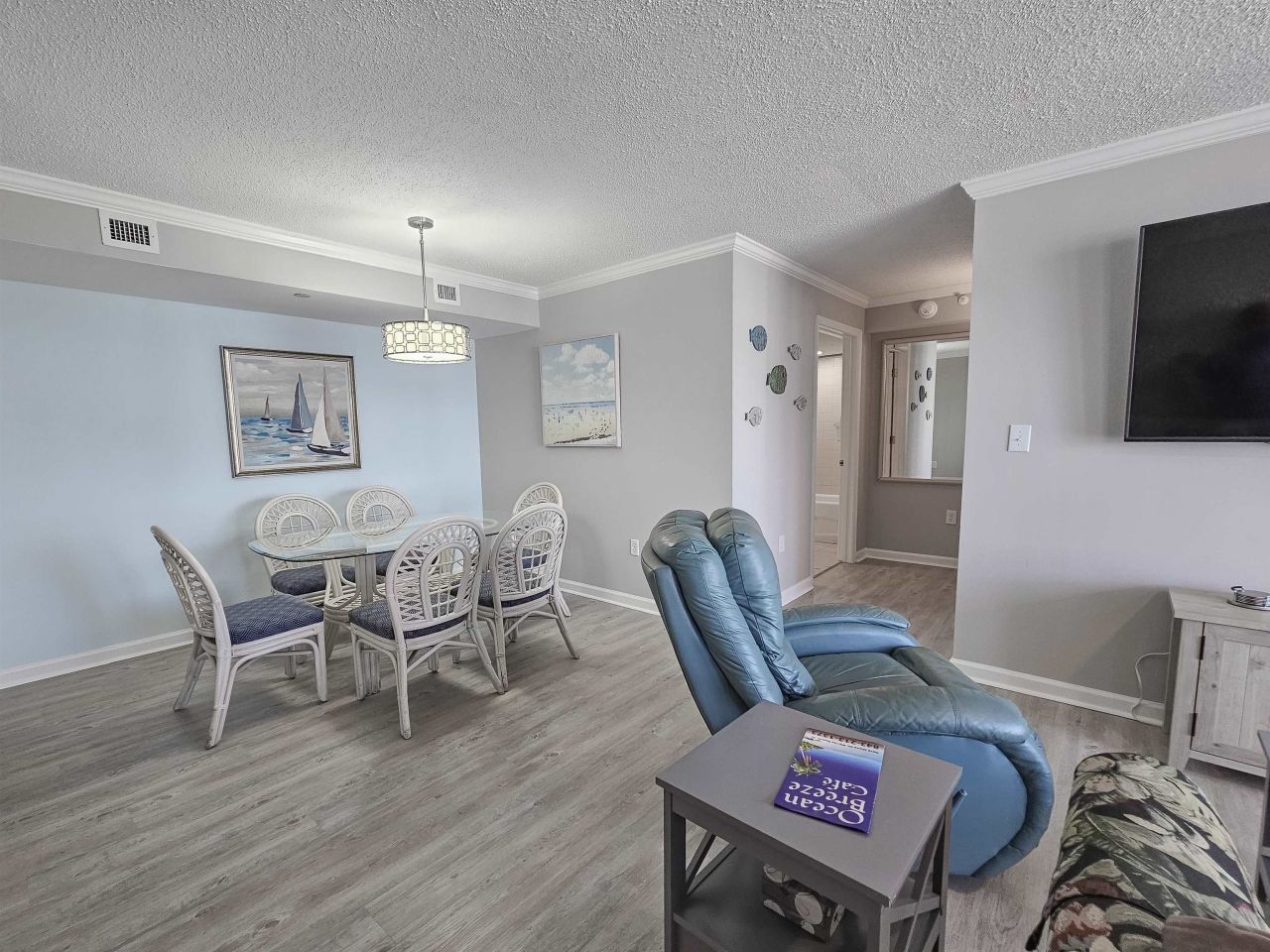 8560 Queensway Blvd.  Photo 18