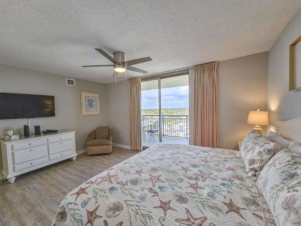 8560 Queensway Blvd.  Photo 26