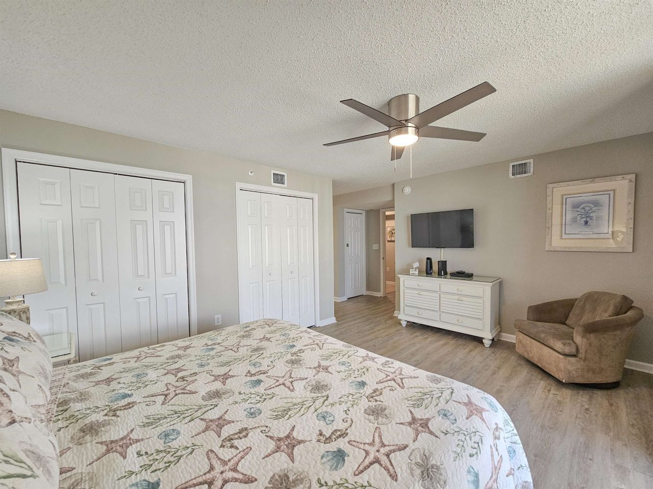 8560 Queensway Blvd.  Photo 27