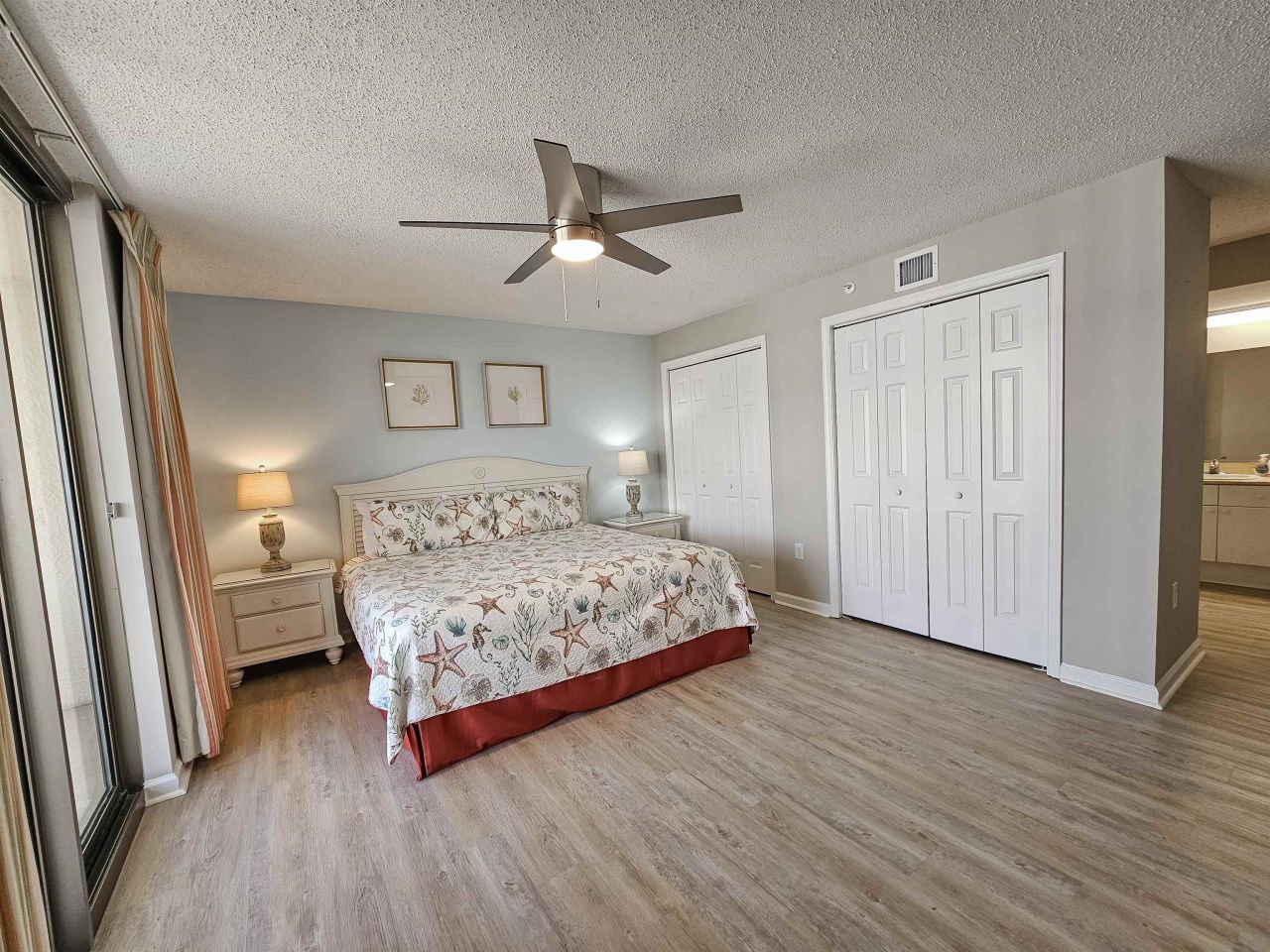 8560 Queensway Blvd.  Photo 29