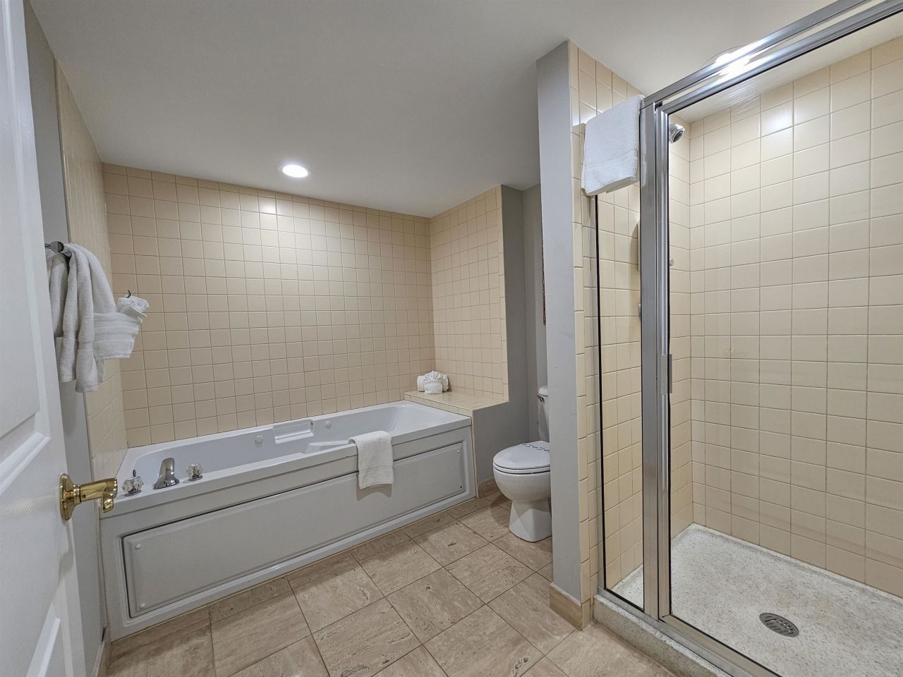 8560 Queensway Blvd.  Photo 34