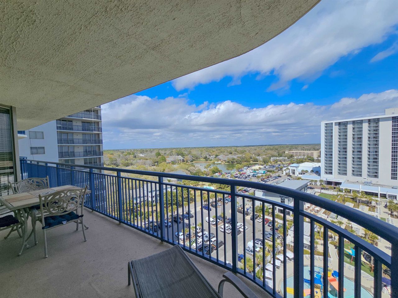 8560 Queensway Blvd.  Photo 5