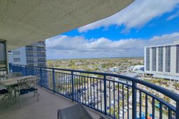 8560 Queensway Blvd.  photo 4