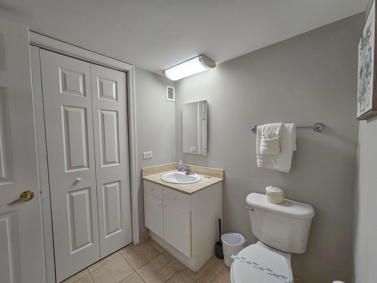 8560 Queensway Blvd.  Photo 52