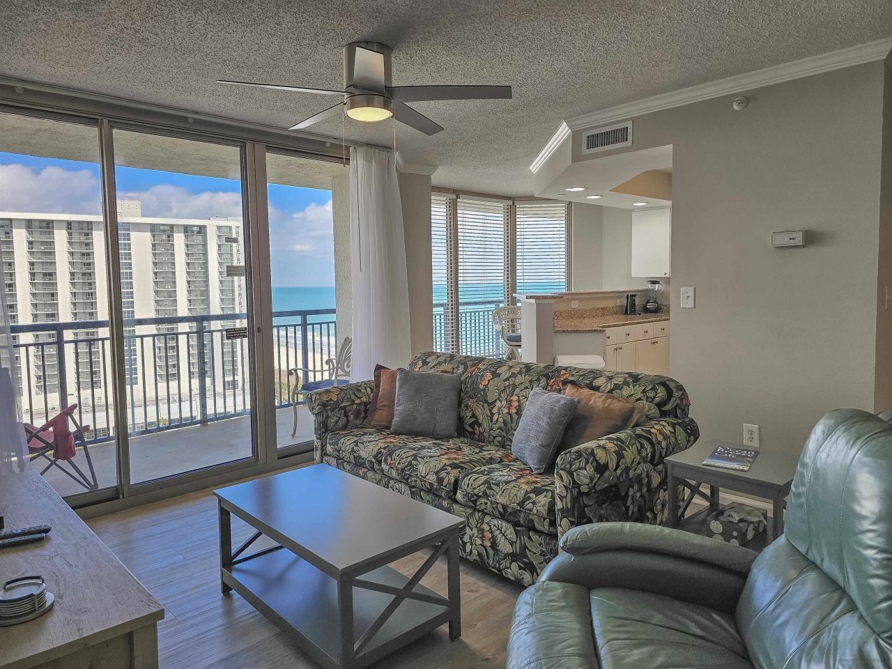 8560 Queensway Blvd.  Photo 9