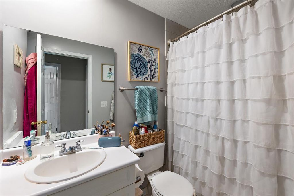 3120 Queensgate Way Photo 11