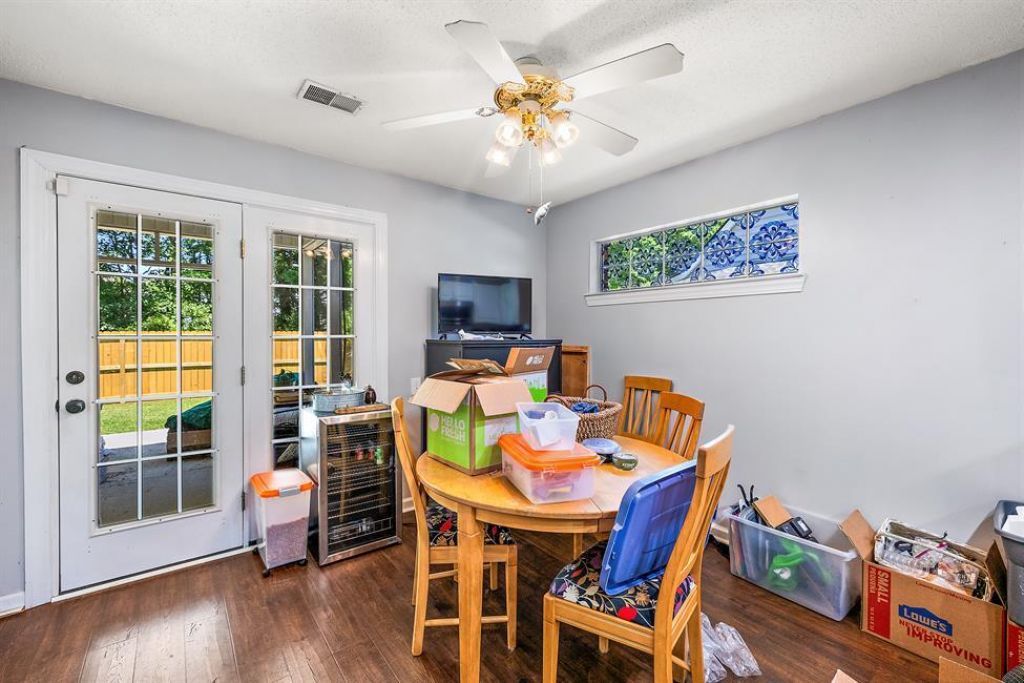 3120 Queensgate Way Photo 6