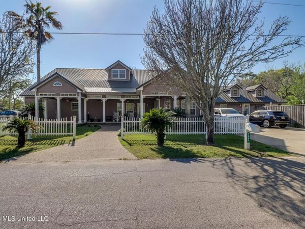 1602 E Railroad Street, Gulfport, MS 39501