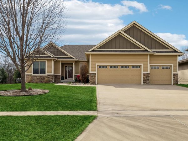 2728 NW 167th Court, Clive, IA 50325