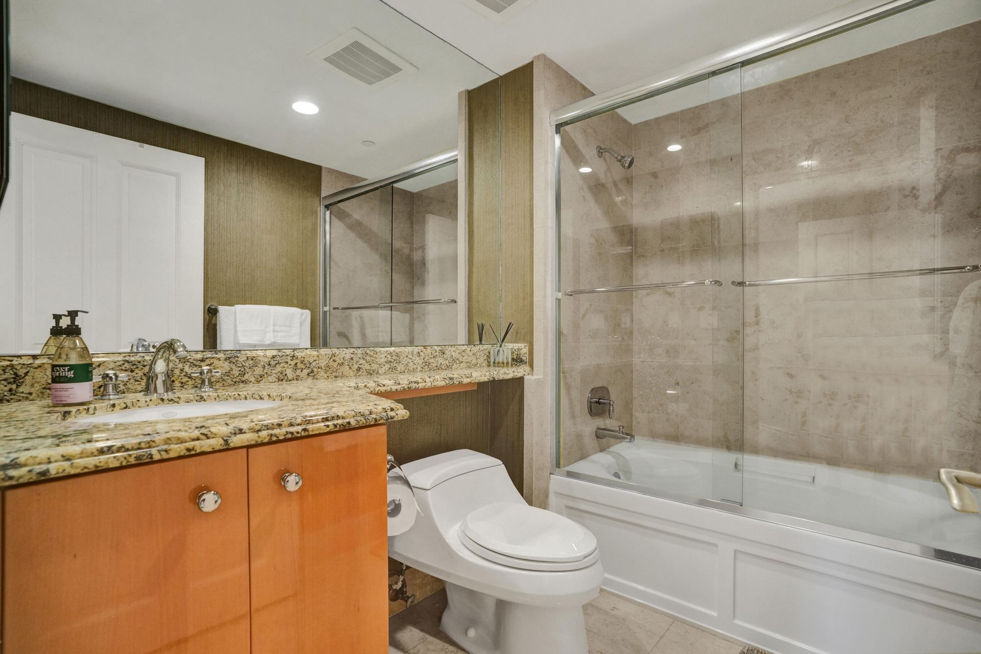 17875 Collins Avenue, Unit 3103, Sunny Isles Beach, FL 33160 Photo