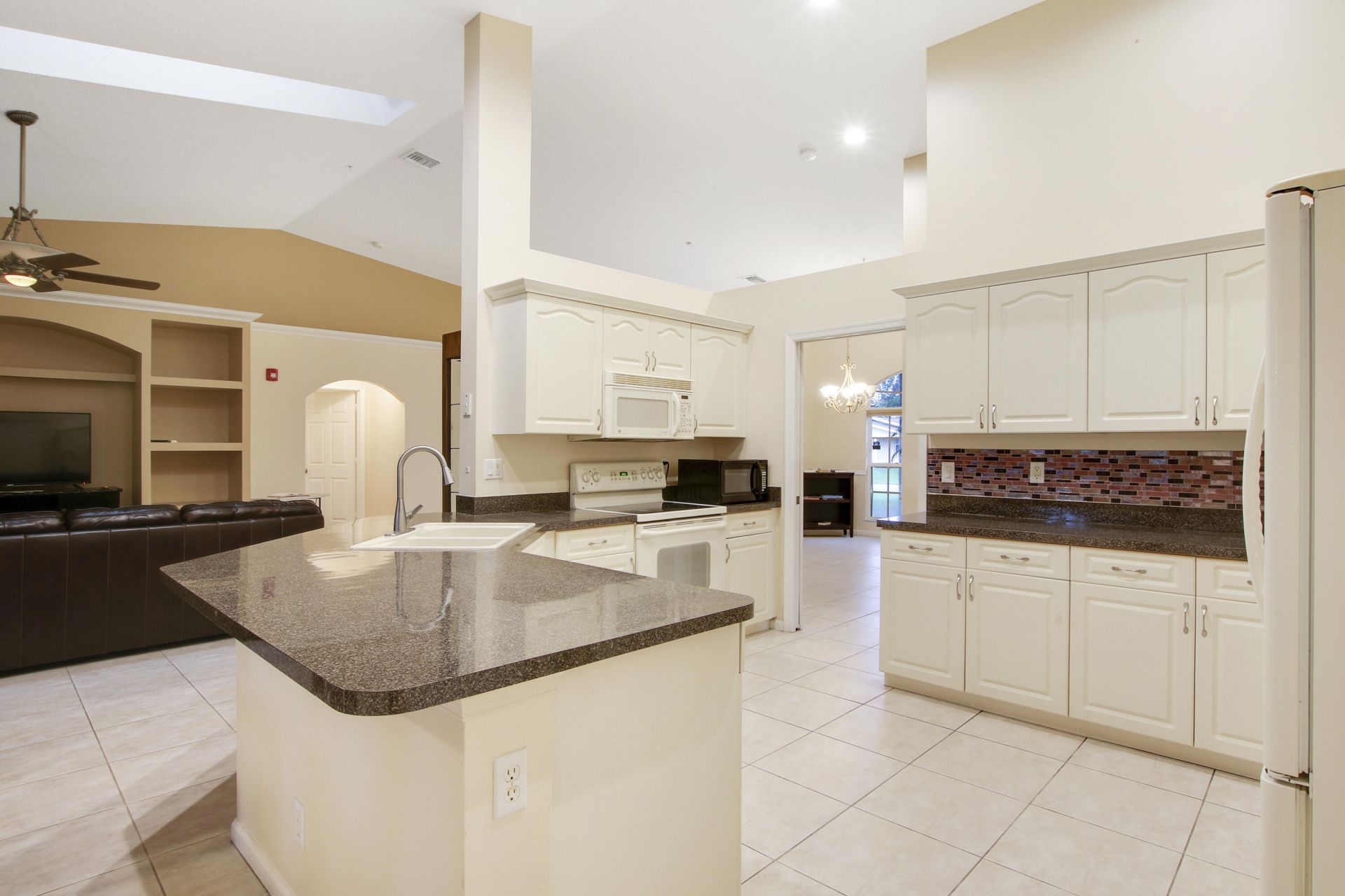 1198 SE Petunia Avenue, Port Saint Lucie, FL 34952 Photo