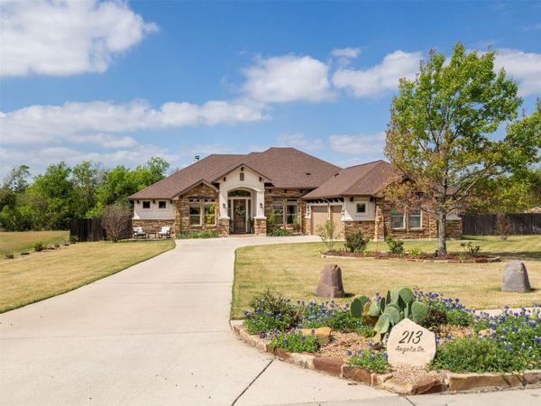 213 Angela DR, Liberty Hill, TX 78642