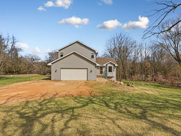 616 Ridge Road, Henderson, MN 56044