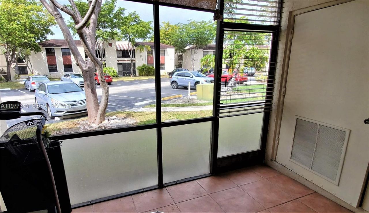 20025 NE 3rd Ct , Unit 1, Miami, FL 33179 Photo