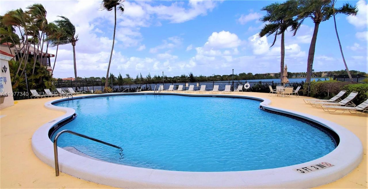 20025 NE 3rd Ct , Unit 1, Miami, FL 33179 Photo