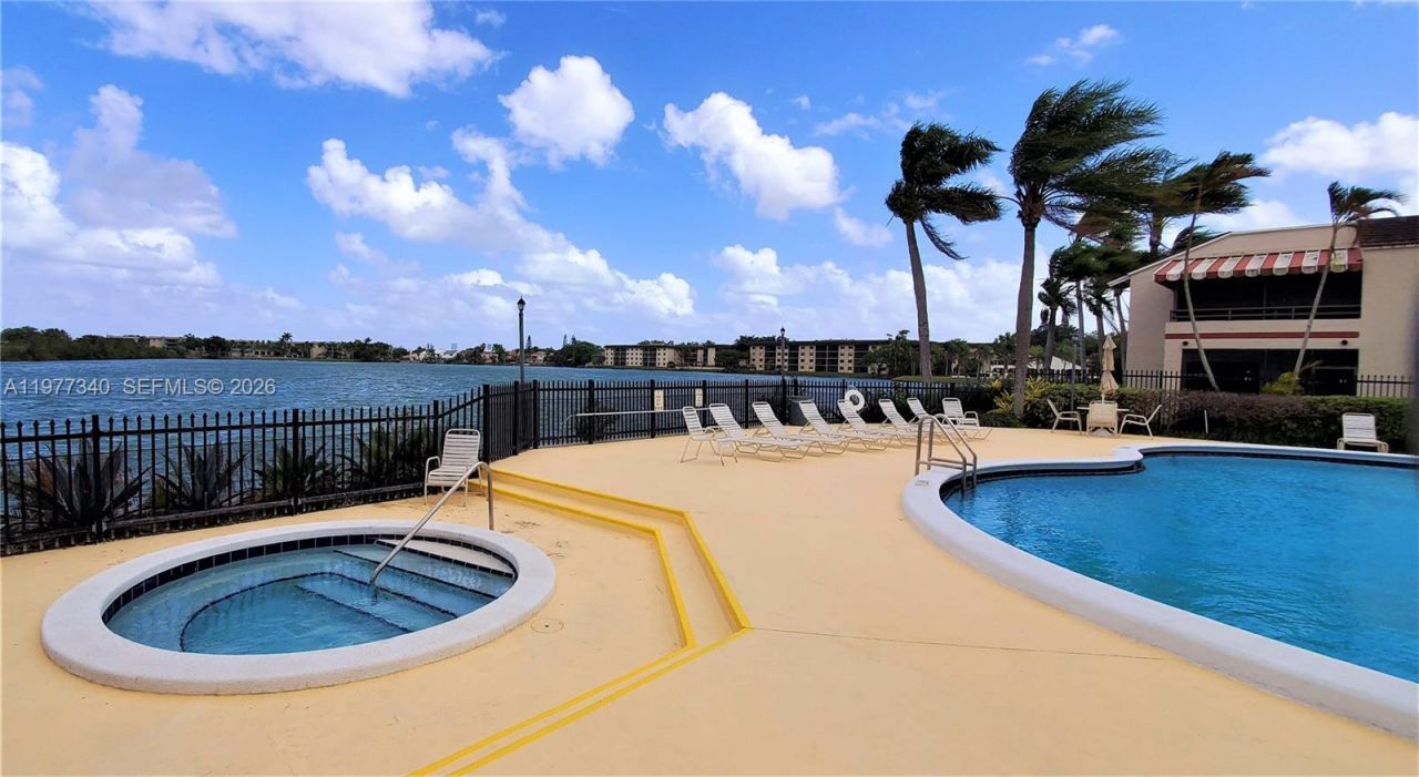 20025 NE 3rd Ct , Unit 1, Miami, FL 33179 Photo