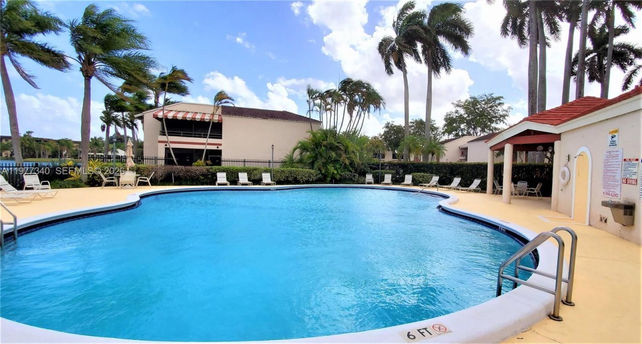 20025 NE 3rd Ct , Unit 1, Miami, FL 33179 Photo