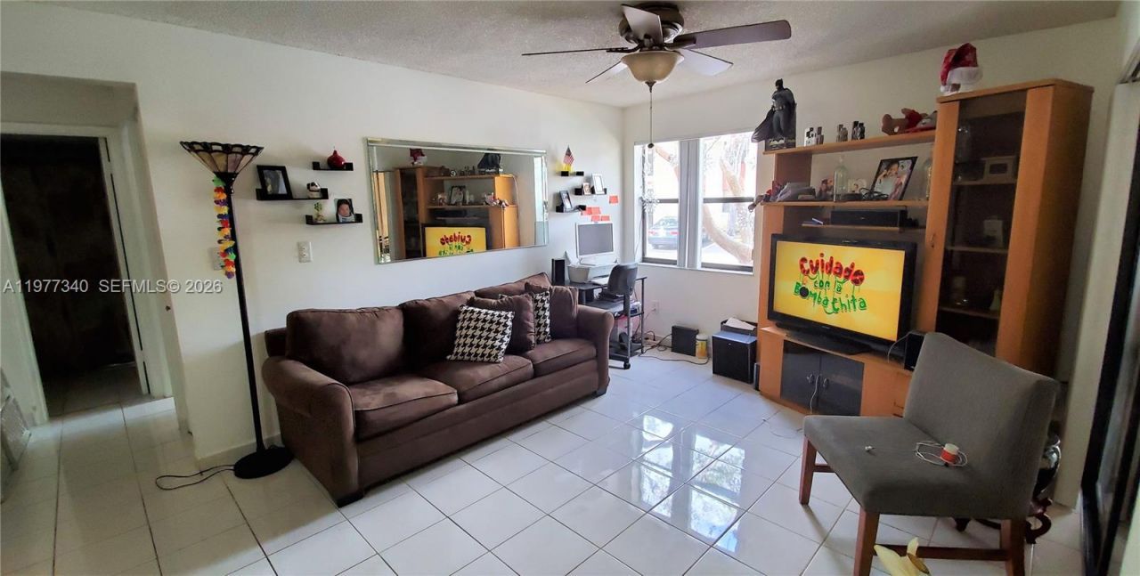 20025 NE 3rd Ct , Unit 1, Miami, FL 33179 Photo
