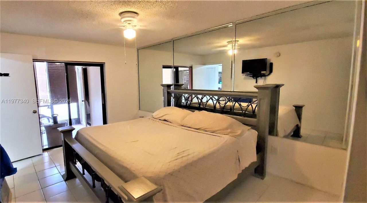 20025 NE 3rd Ct , Unit 1, Miami, FL 33179 Photo