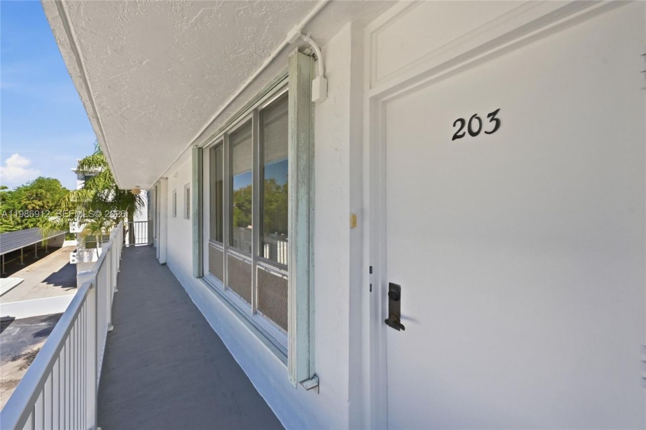 10230 Collins Ave, Unit 203, Bal Harbour, FL 33154 Photo