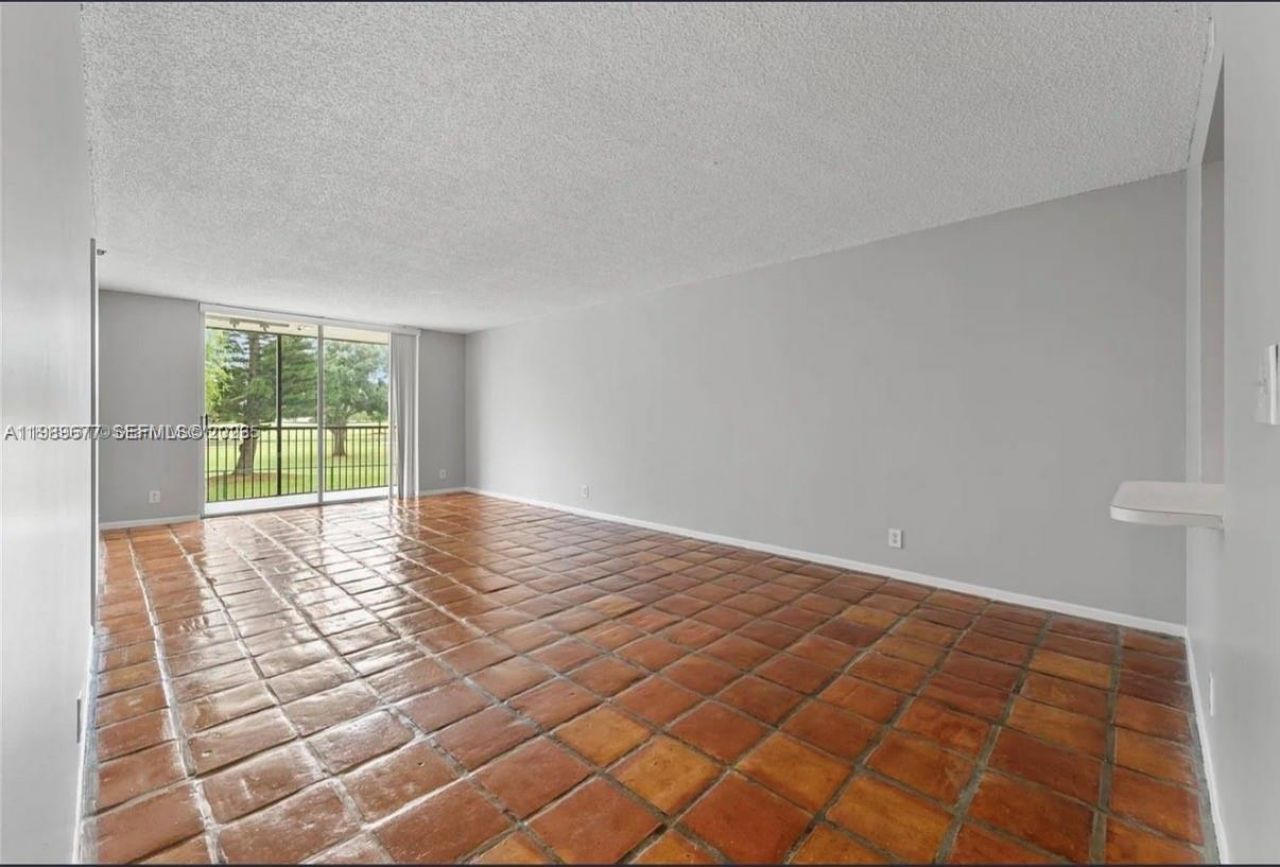 3150 W Rolling Hills Cir , Unit 209, Davie, FL 33328 Photo