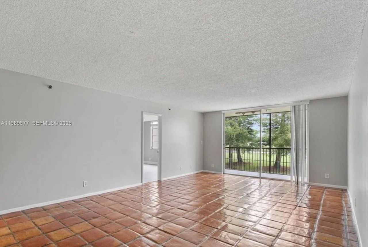 3150 W Rolling Hills Cir , Unit 209, Davie, FL 33328 Photo