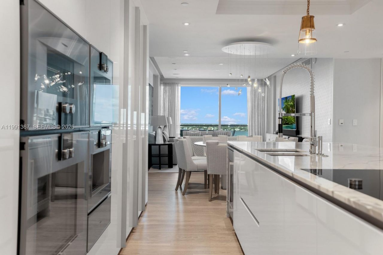 10203 Collins Ave , Unit 1702, Bal Harbour, FL 33154 Photo