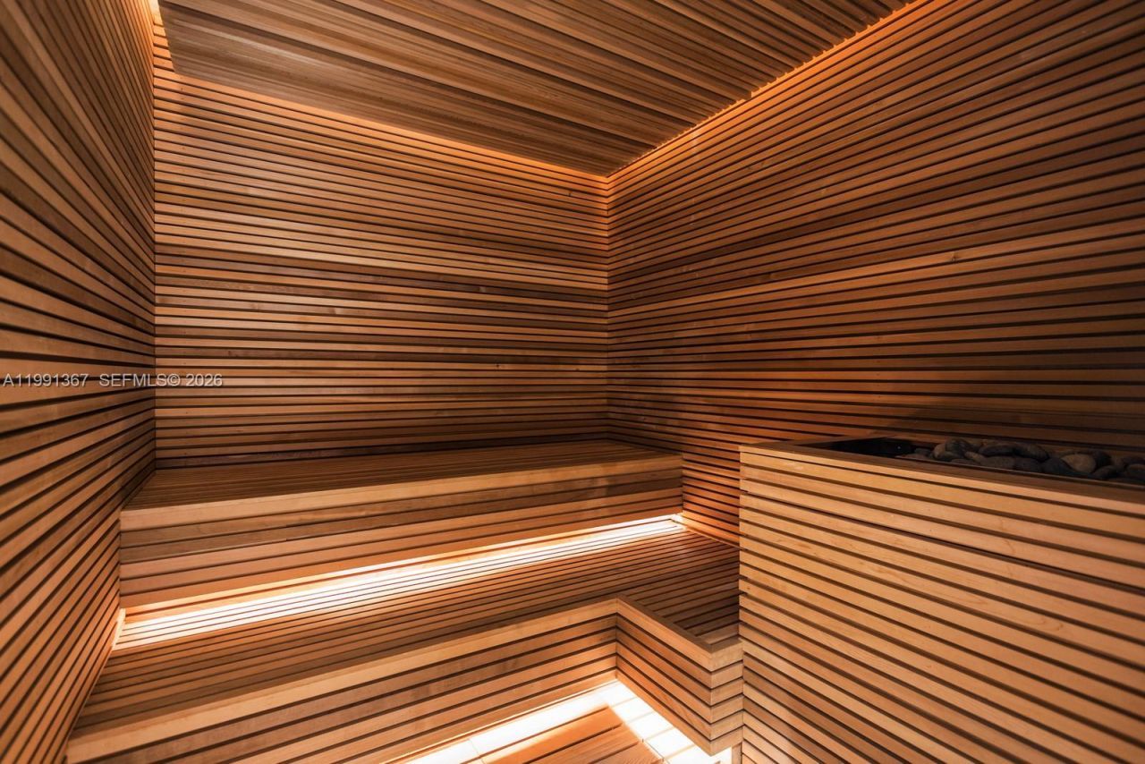 10203 Collins Ave , Unit 1702, Bal Harbour, FL 33154 Photo