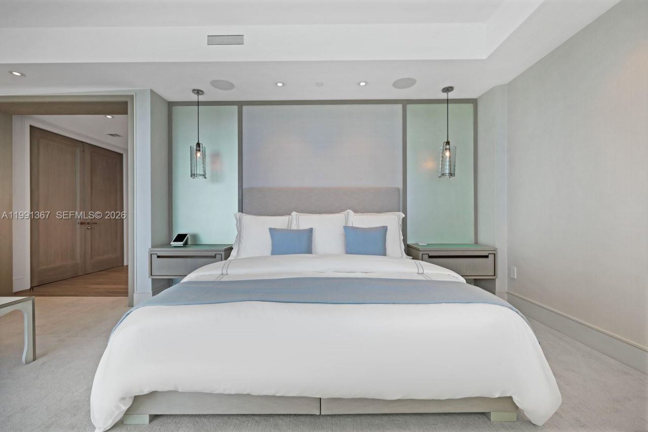 10203 Collins Ave , Unit 1702, Bal Harbour, FL 33154 Photo