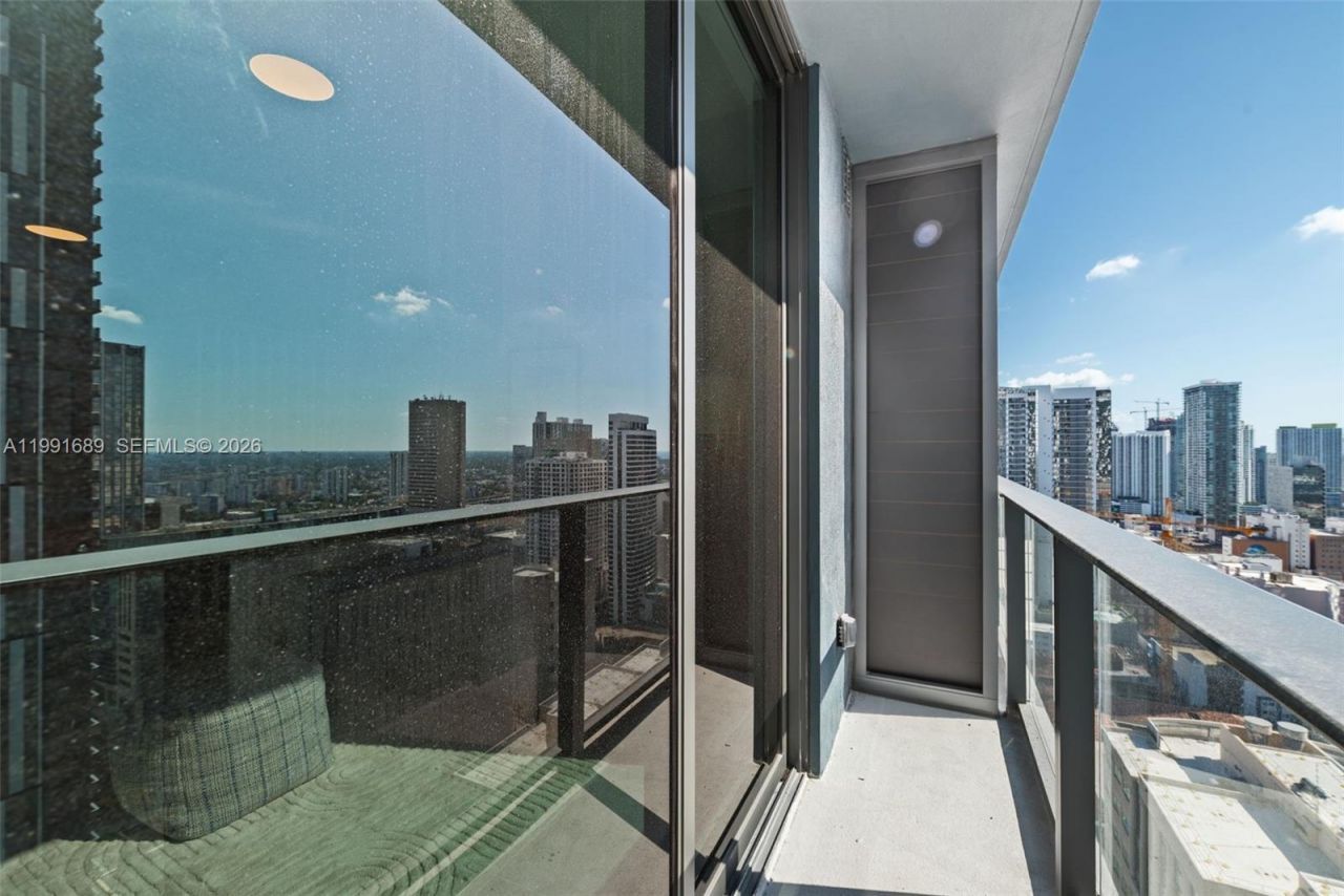 121 NE 5 St , Unit 3507, Miami, FL 33132 Photo