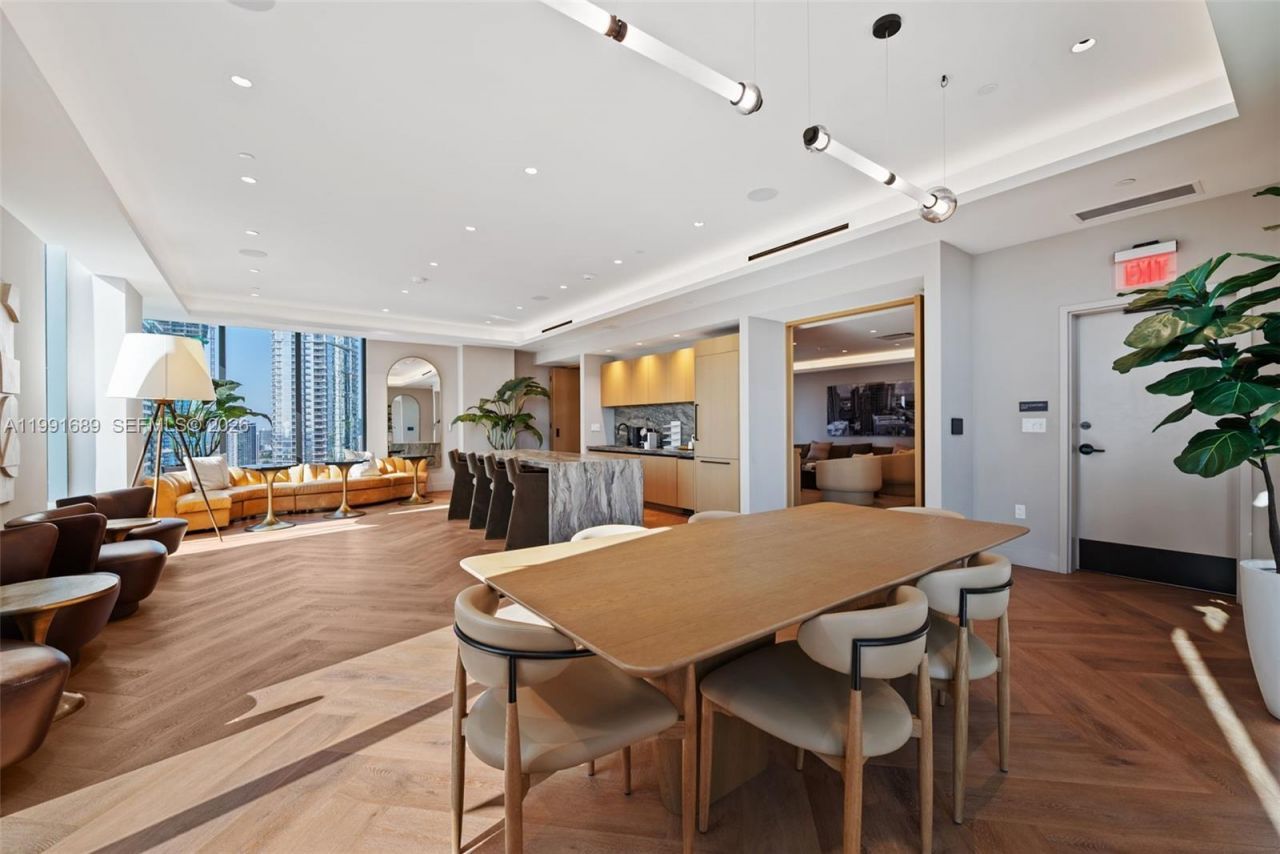 121 NE 5 St , Unit 3507, Miami, FL 33132 Photo