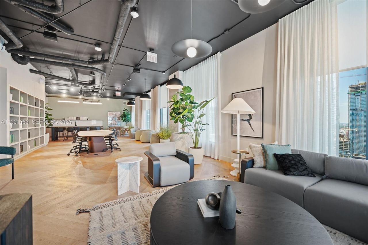 121 NE 5 St , Unit 3507, Miami, FL 33132 Photo