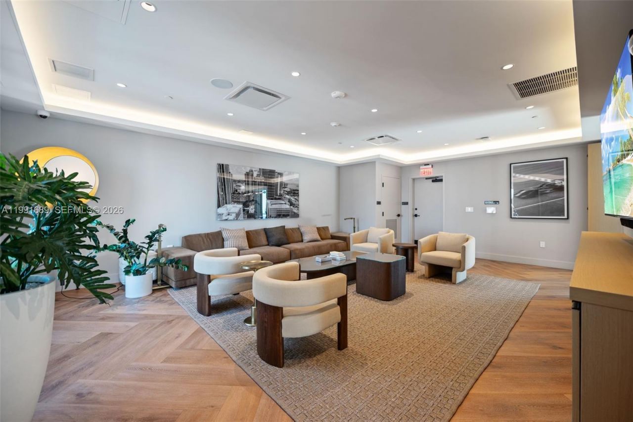 121 NE 5 St , Unit 3507, Miami, FL 33132 Photo