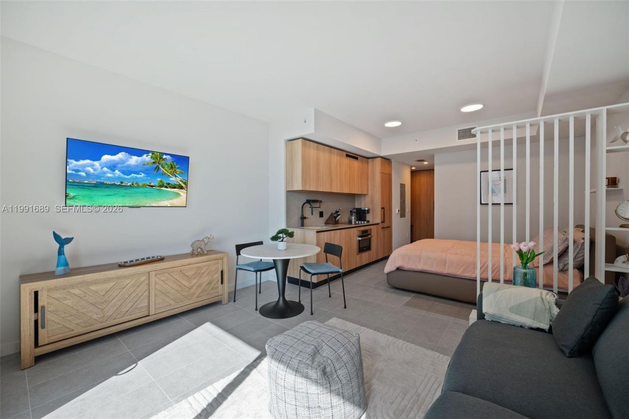 121 NE 5 St , Unit 3507, Miami, FL 33132 Photo