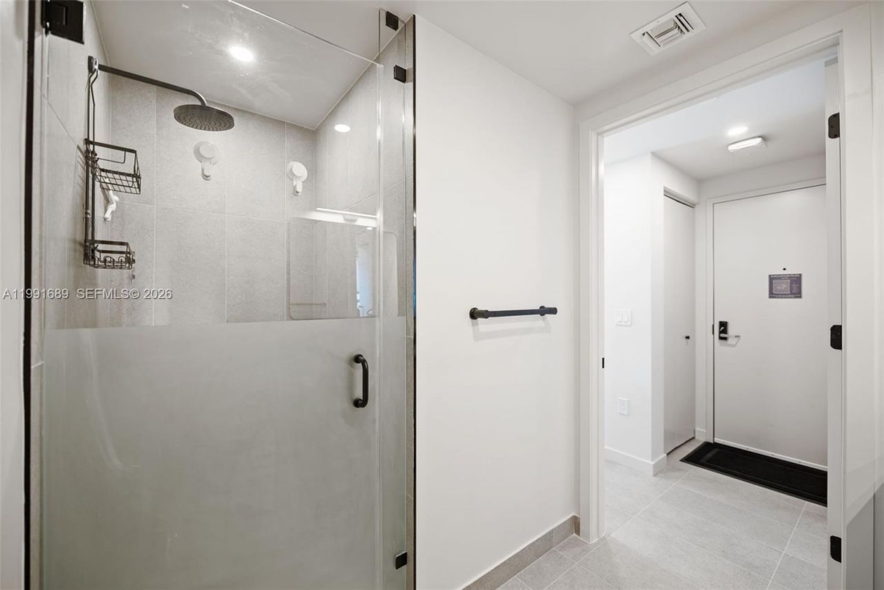 121 NE 5 St , Unit 3507, Miami, FL 33132 Photo