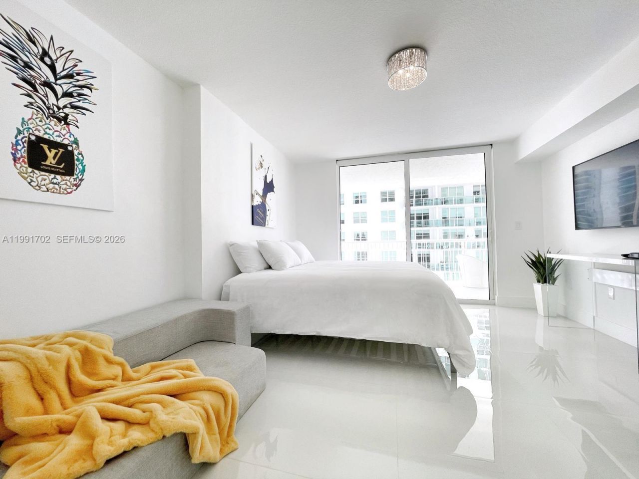 1200 SE Brickell Bay Dr , Unit 1707, Miami, FL 33131 Photo