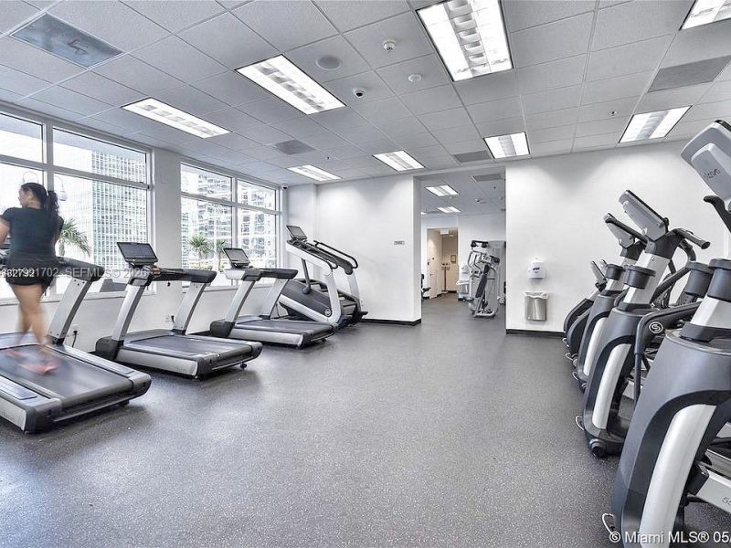 1200 SE Brickell Bay Dr , Unit 1707, Miami, FL 33131 Photo