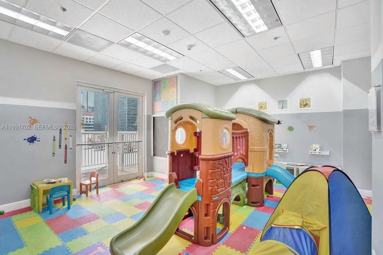 1200 SE Brickell Bay Dr , Unit 1707, Miami, FL 33131 Photo