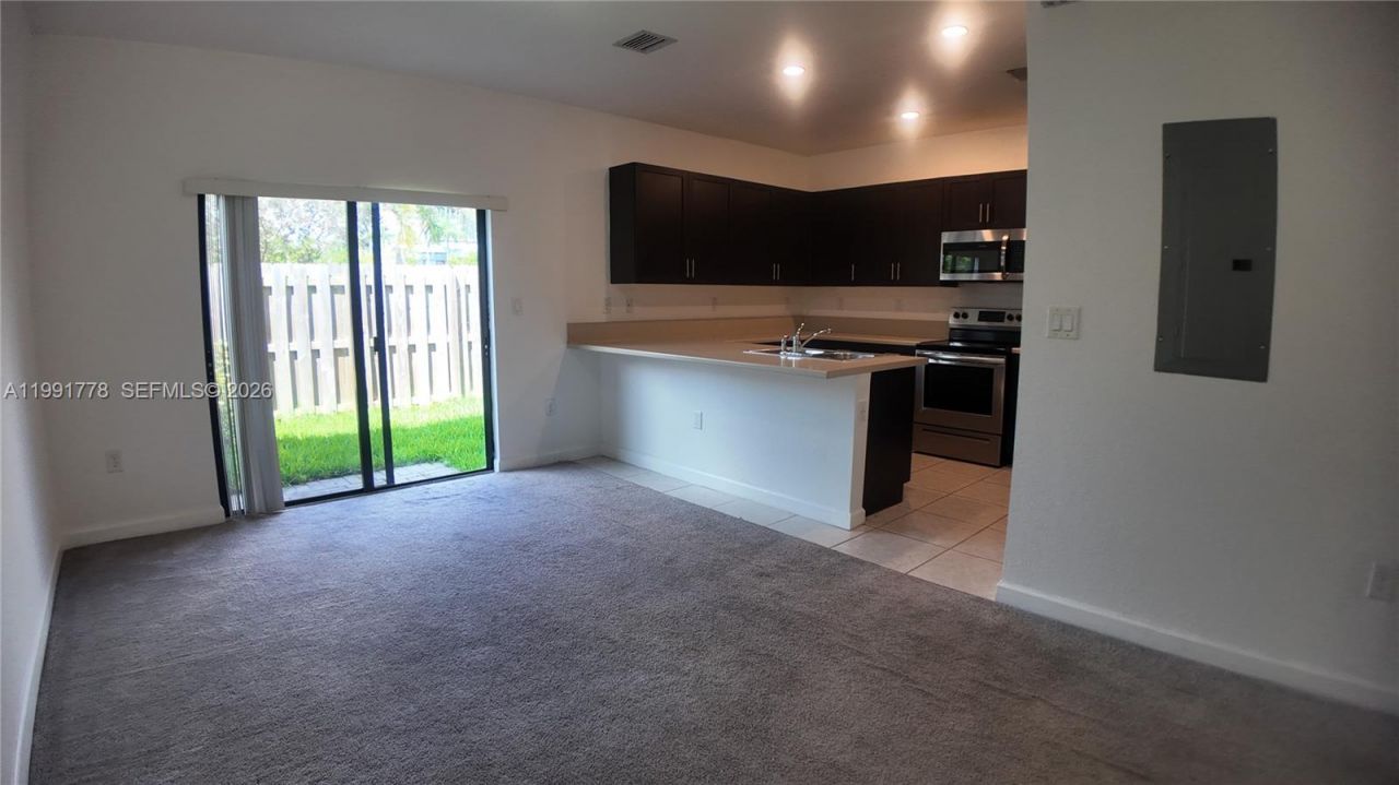 20714 NE 5th Ct , Miami, FL 33179 Photo