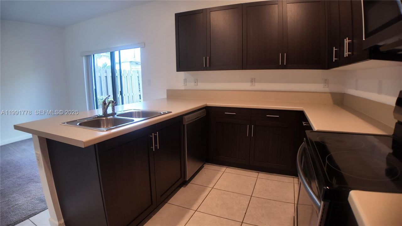 20714 NE 5th Ct , Miami, FL 33179 Photo