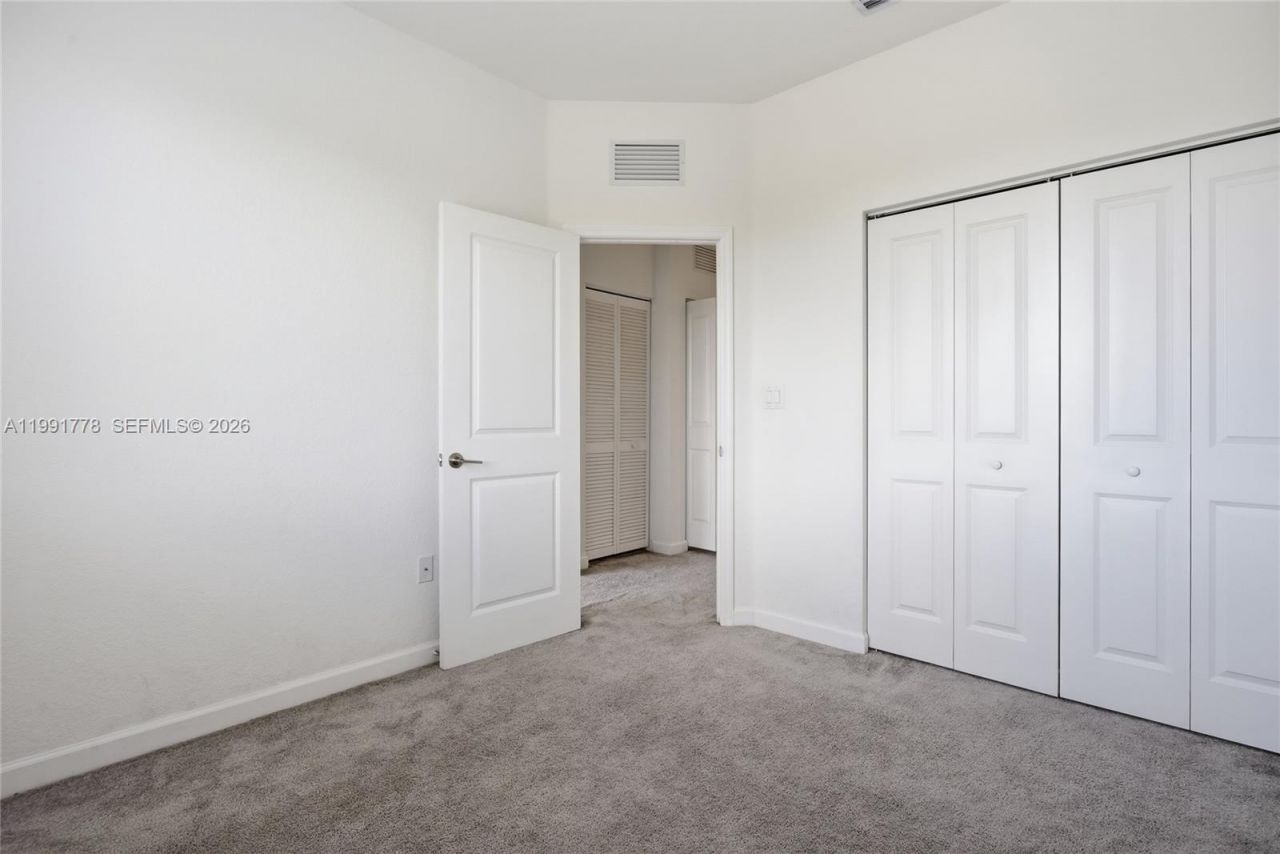 20714 NE 5th Ct, Miami, FL 33179 Photo