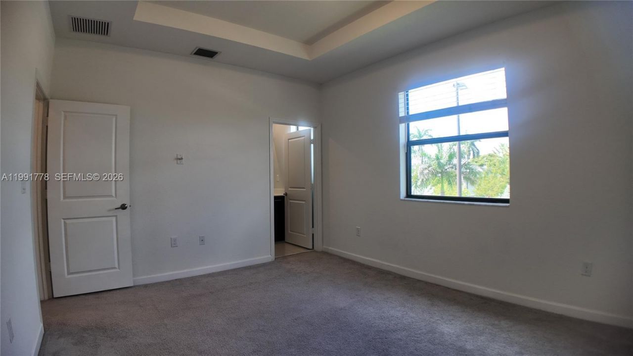 20714 NE 5th Ct , Miami, FL 33179 Photo