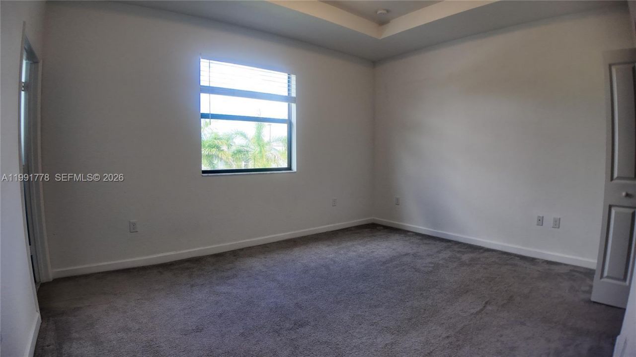 20714 NE 5th Ct , Miami, FL 33179 Photo