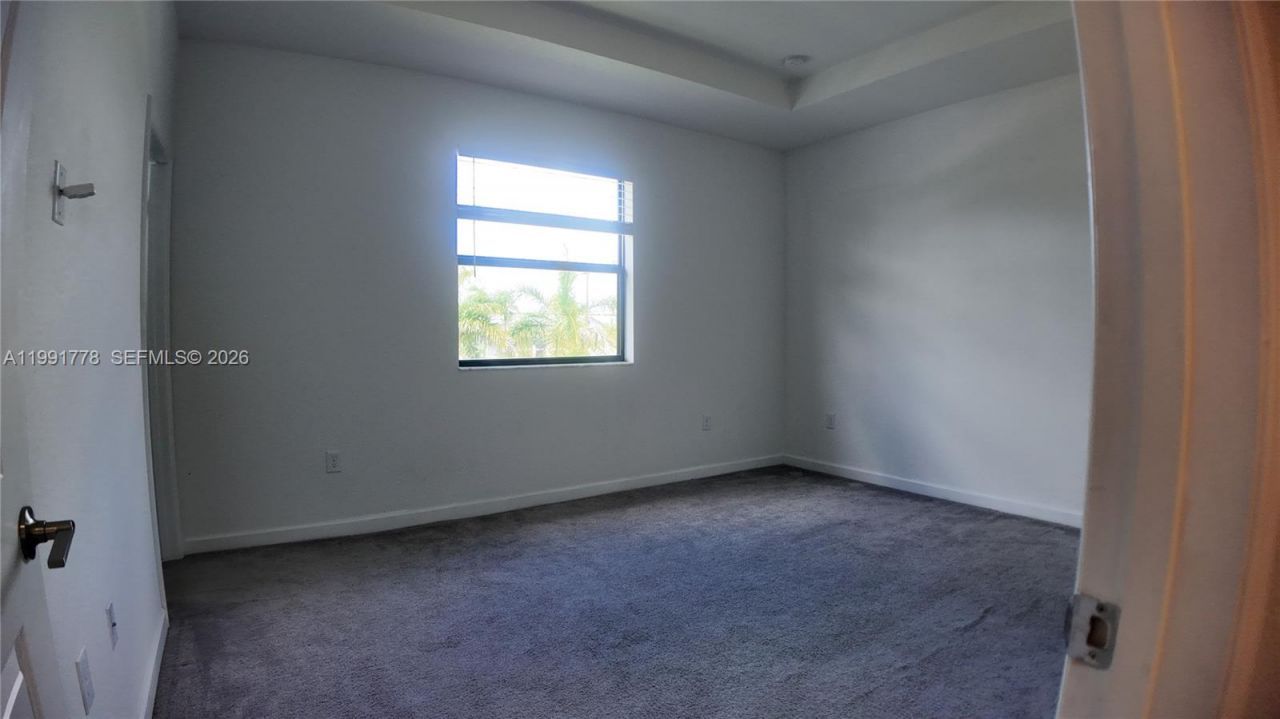 20714 NE 5th Ct , Miami, FL 33179 Photo