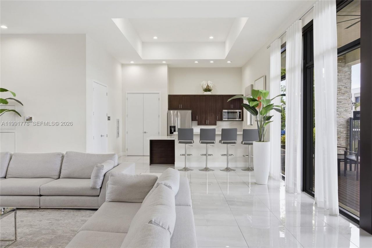 20714 NE 5th Ct, Miami, FL 33179 Photo