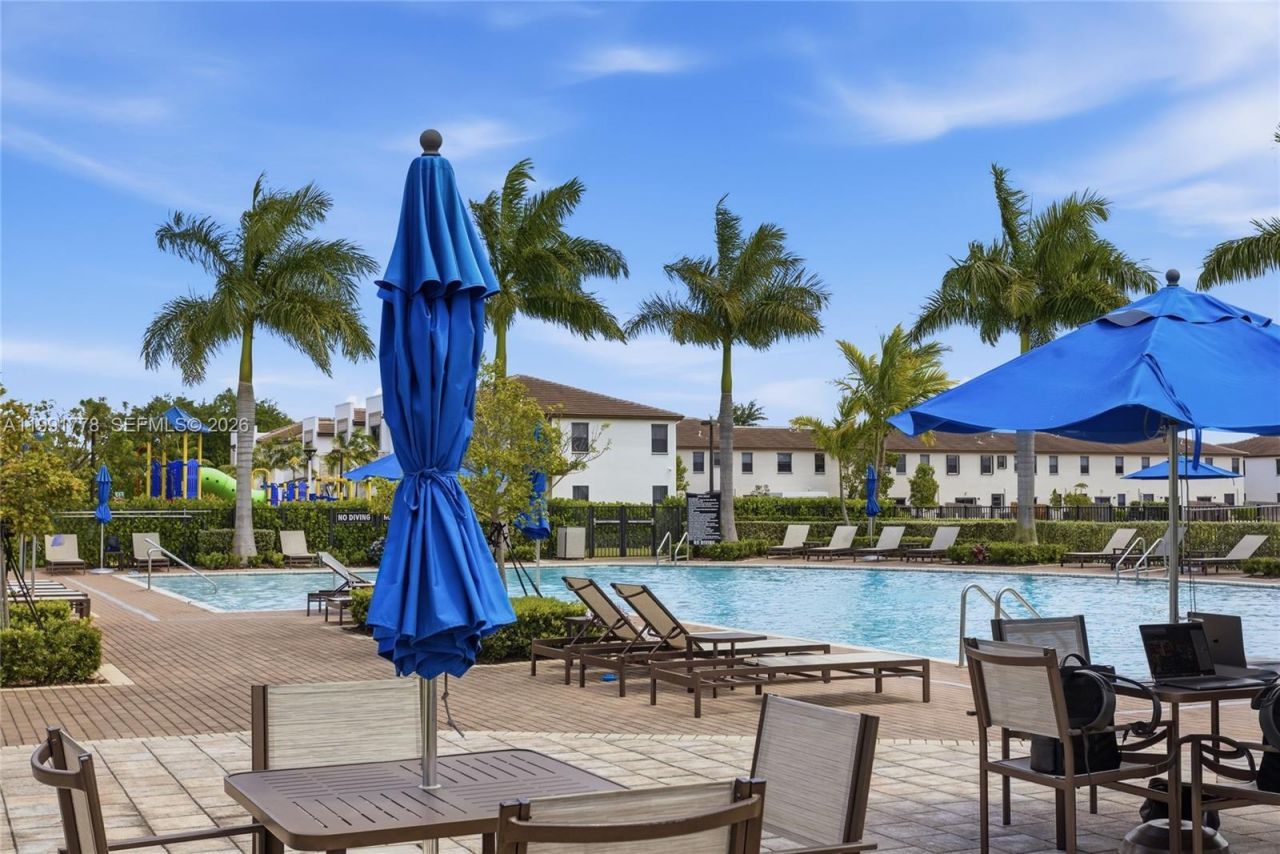 20714 NE 5th Ct, Miami, FL 33179 Photo